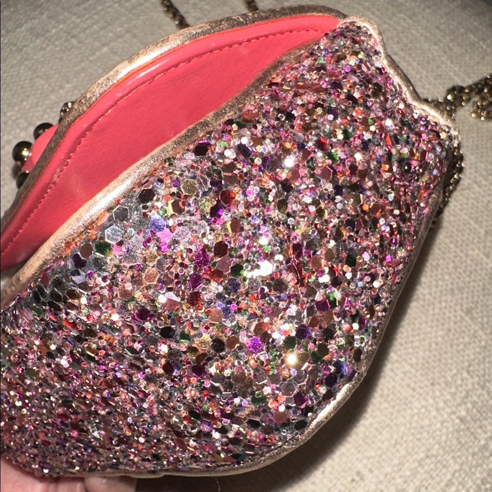 CHRISTIAN LOUBOUTIN - Picture 8 of 12